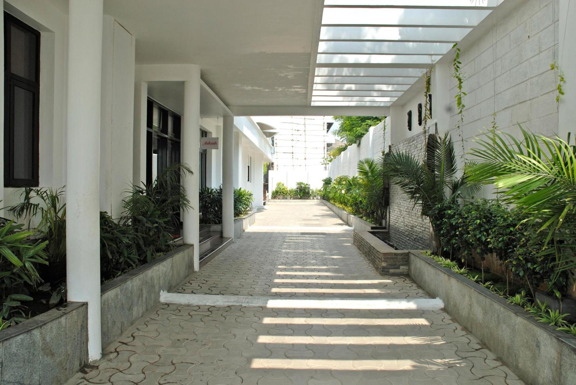 Arpanaa Hotel Tiruvannāmalai Exterior foto